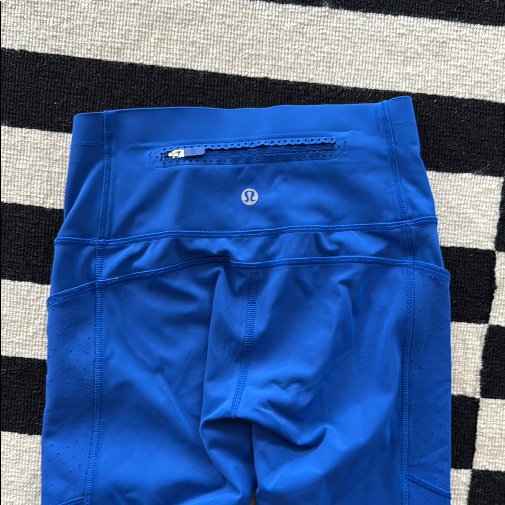 Lululemon leggings with side pockets